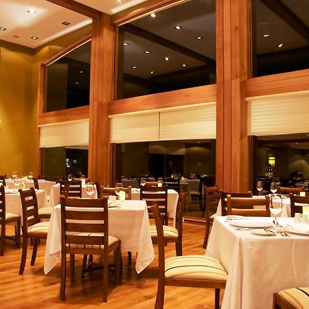 Wyndham Puerto Varas Pettra Restaurant photo Restaurant