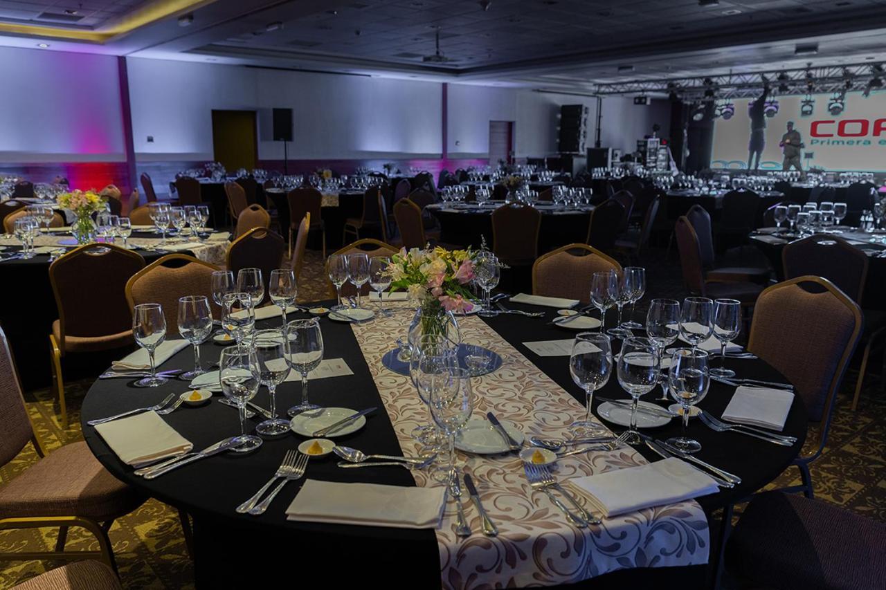 Wyndham Puerto Varas Pettra Exterior photo The 2019 Gala Dinner