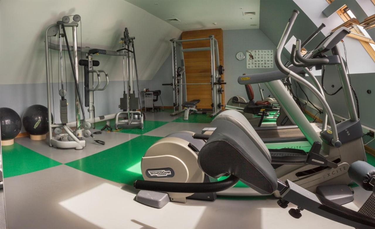 Wyndham Puerto Varas Pettra Exterior photo A gym in the UK