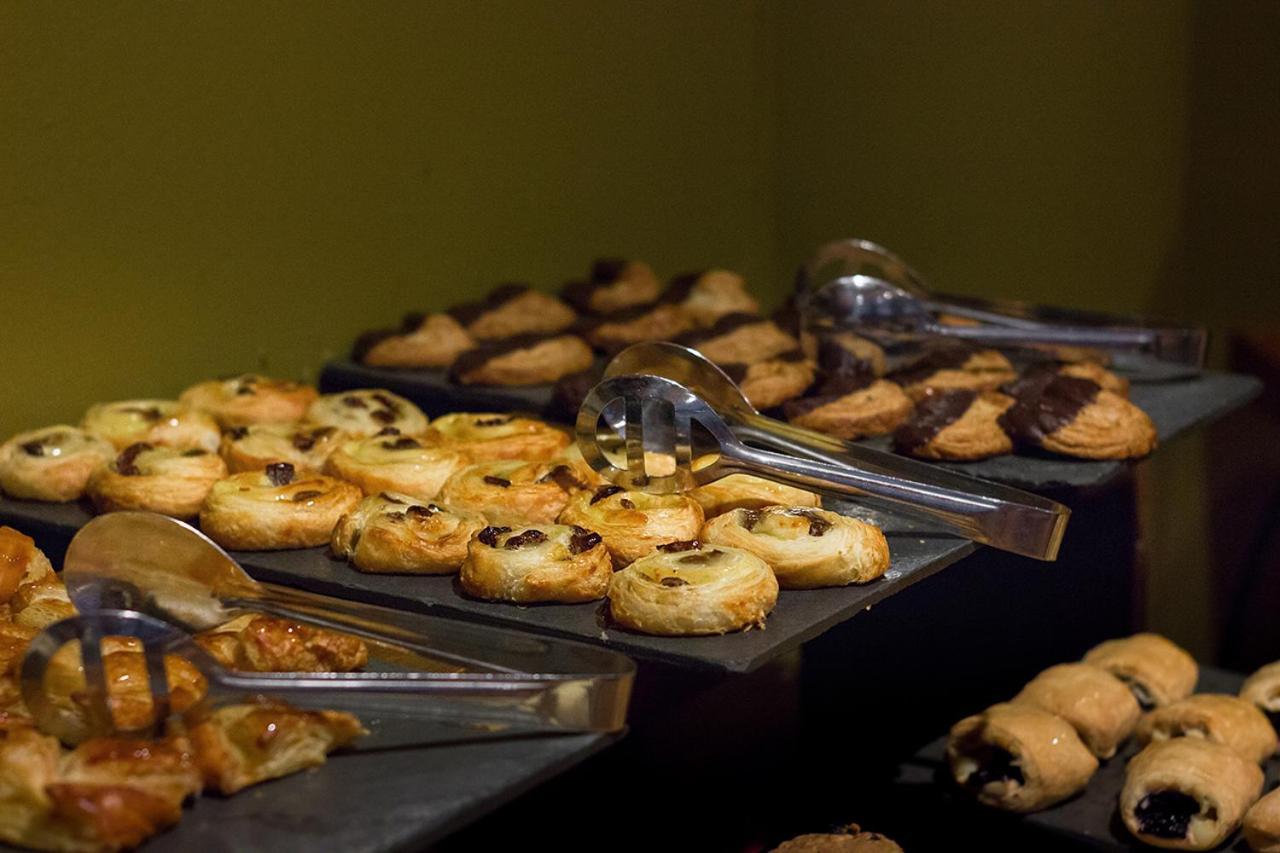 Wyndham Puerto Varas Pettra Exterior photo A selection of Danish pastries