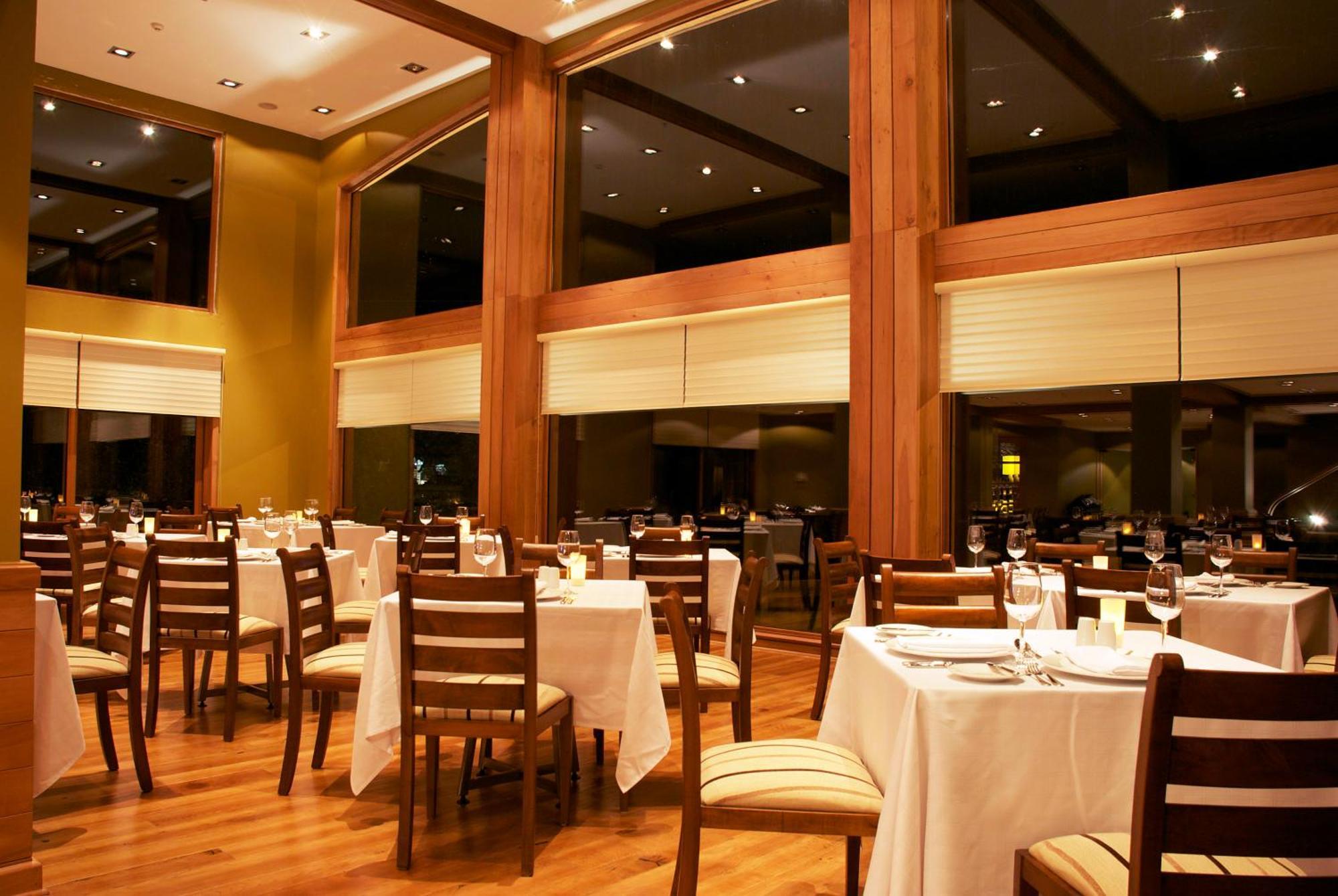 Wyndham Puerto Varas Pettra Restaurant photo Restaurant