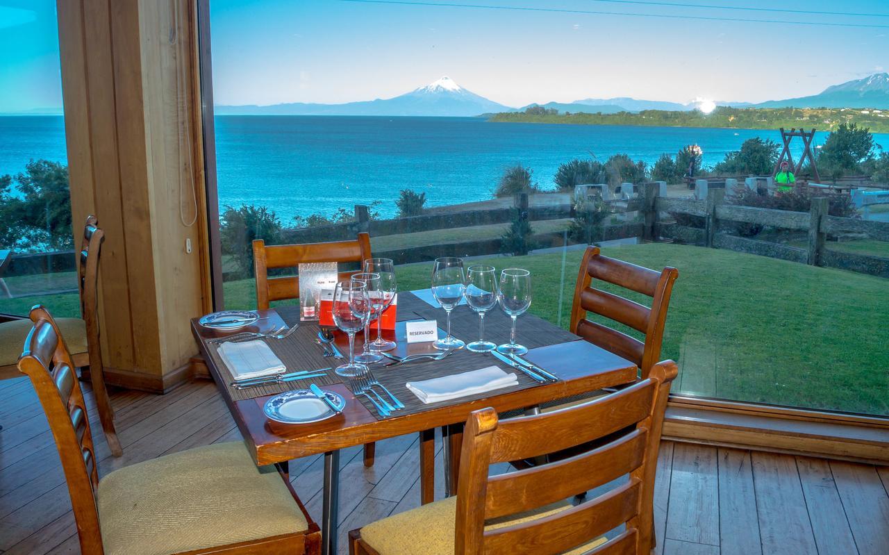 Wyndham Puerto Varas Pettra Exterior photo Restaurant