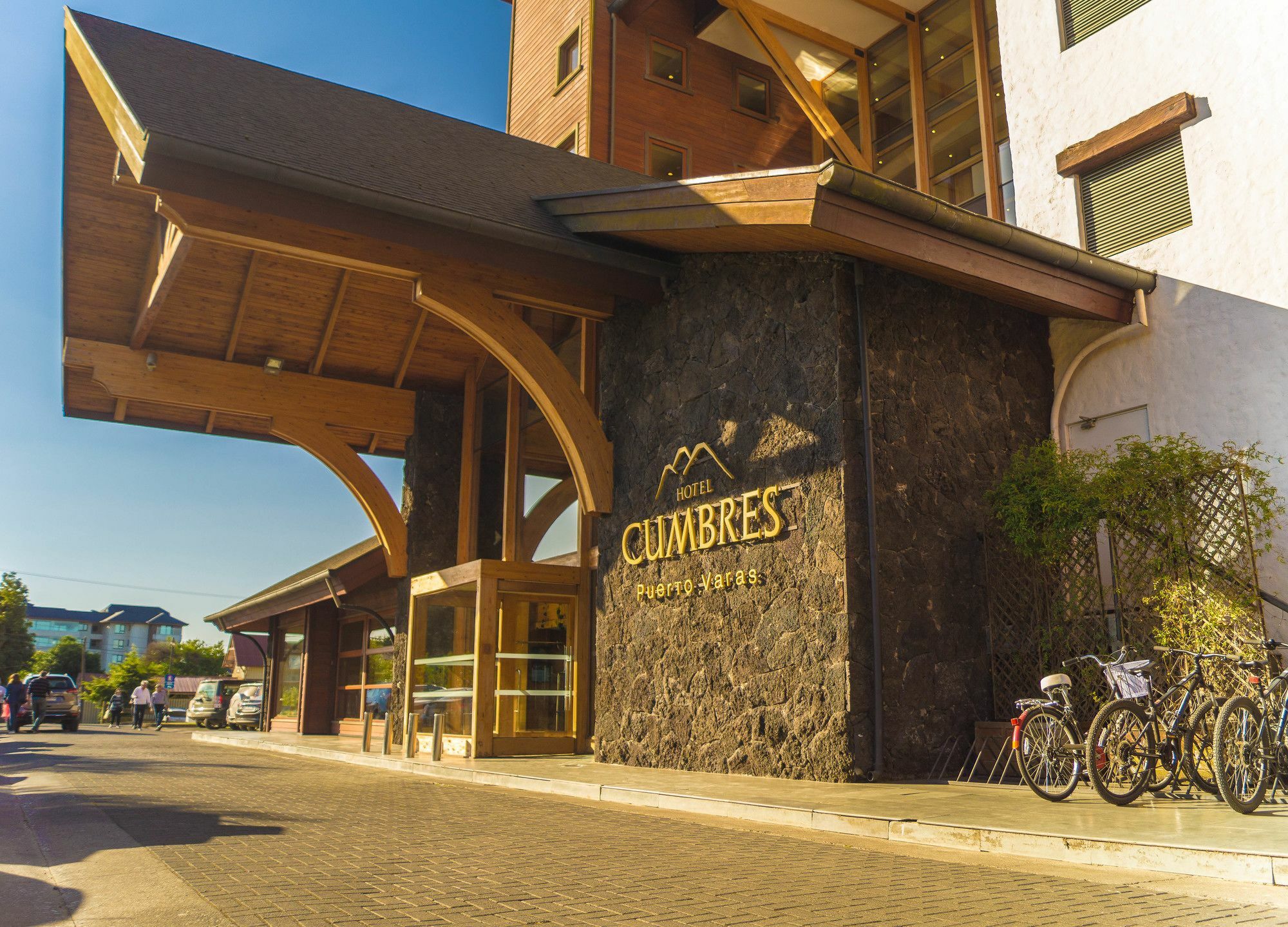 Wyndham Puerto Varas Pettra Exterior photo Cumbres Hotel
